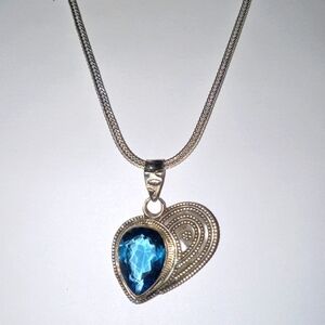 Elegant Silver Necklace with Blue Topaz Gemstone